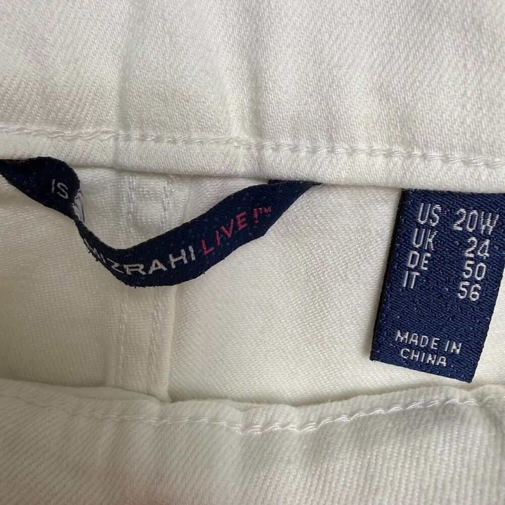 Isaac Mizrahi Live! White Slim Leg Jeans Womens 20W Braided Hem Detail NWOT - Picture 3 of 7